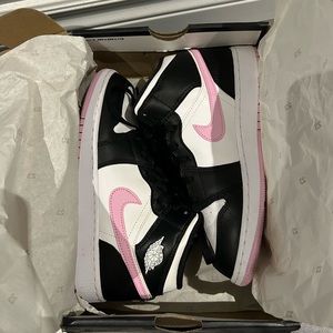 Air Jordan 1 Mid GS 'White Light Arctic Pink'